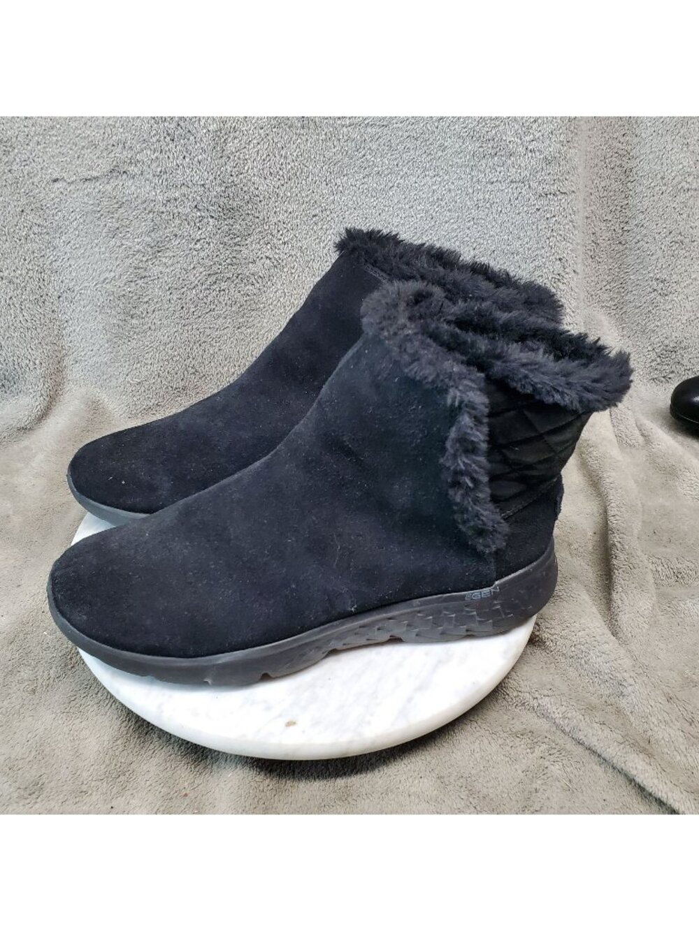 Skechers Shoes Womens Size 10 Cozies Black Suede & Faux Fur Winter Boots *Read*